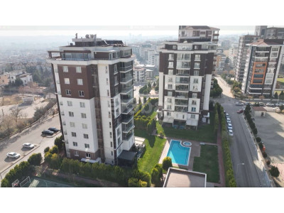 Güvenevler mah.de site içerisinde 6+1 satılık daire